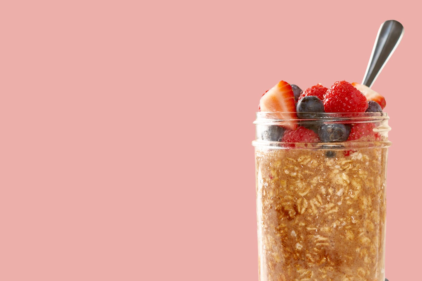 Recipe Feat High Protein Berry Overnight Oats 2880x1830